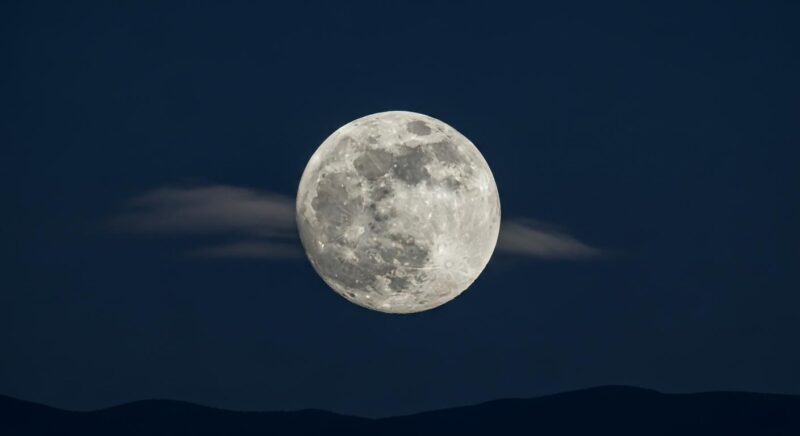 La pleine lune de février 2026 s'annonce particulièrement intense pour ces signes