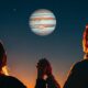 Quand Jupiter bénit votre relation en synastrie et ce que ça signifie pour votre avenir